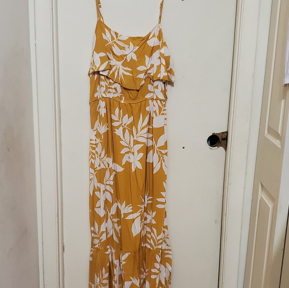 Old Navy yellow maxi dress L